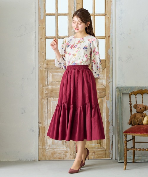 Rose Tiara(ローズティアラ)の「オリジナルフローラルプリントブラウス(シャツ/ブラウス・レディース・ブラック/ベージュ・38/42/46)」の22枚目の写真
