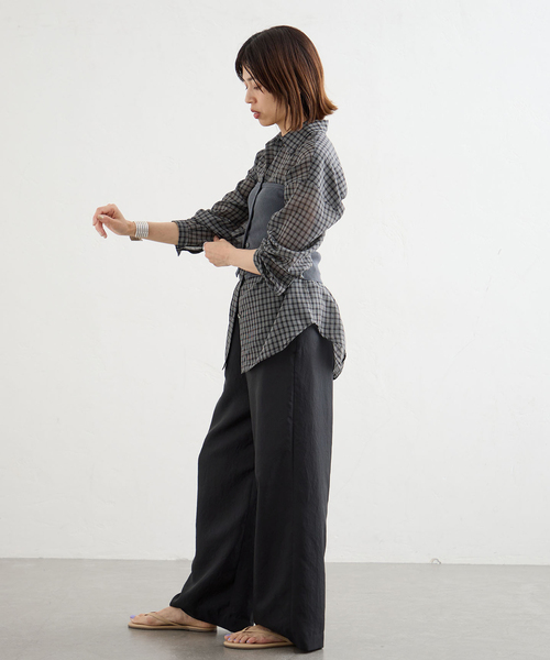 IENA(イエナ)の「《接触冷感/セットアップ対応》シルキータフタイージーパンツ(その他パンツ・レディース・ブラック/ベージュ・38/36/34)」の11枚目の写真