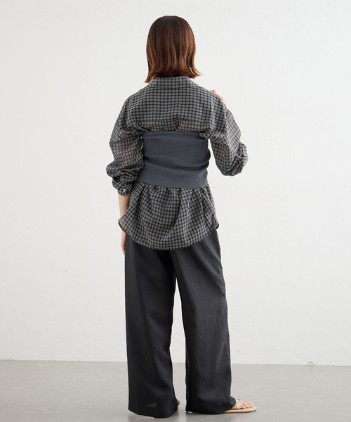 IENA(イエナ)の「《接触冷感/セットアップ対応》シルキータフタイージーパンツ(その他パンツ・レディース・ブラック/ベージュ・38/36/34)」の12枚目の写真