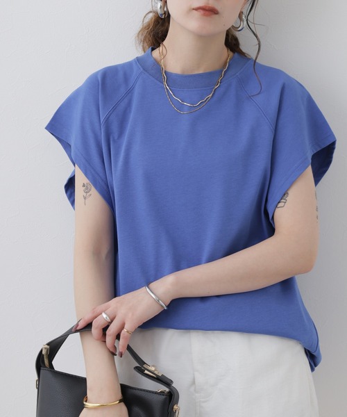 LUCA（ルカ）の「ネックカットチュニック ノースリーブ（Tシャツ/カットソー・レディース・オフホワイト/ブラック/ブルー・FREE）」の3枚目の写真