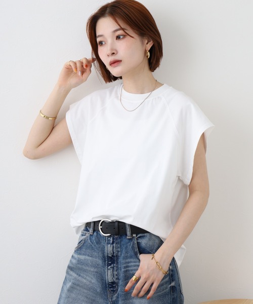 LUCA（ルカ）の「ネックカットチュニック ノースリーブ（Tシャツ/カットソー・レディース・オフホワイト/ブラック/ブルー・FREE）」の8枚目の写真