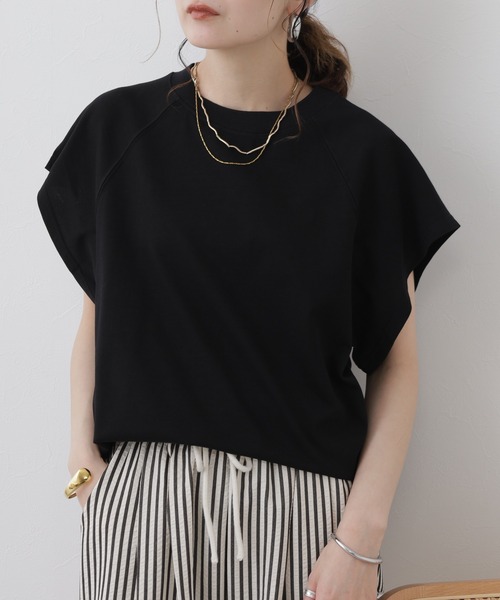 LUCA（ルカ）の「ネックカットチュニック ノースリーブ（Tシャツ/カットソー・レディース・オフホワイト/ブラック/ブルー・FREE）」の11枚目の写真