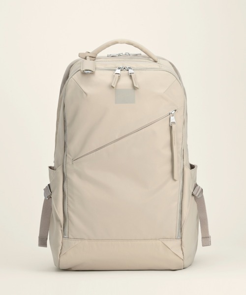 W&.Day/Night(ダブルアンド デイナイト)の「トゥキ スクエアリュック B4サイズ 15.6インチPC収納 20512(バックパック/リュック・レディース・ブラック/ダークグレー/ライトベージュ・FREE)」の17枚目の写真