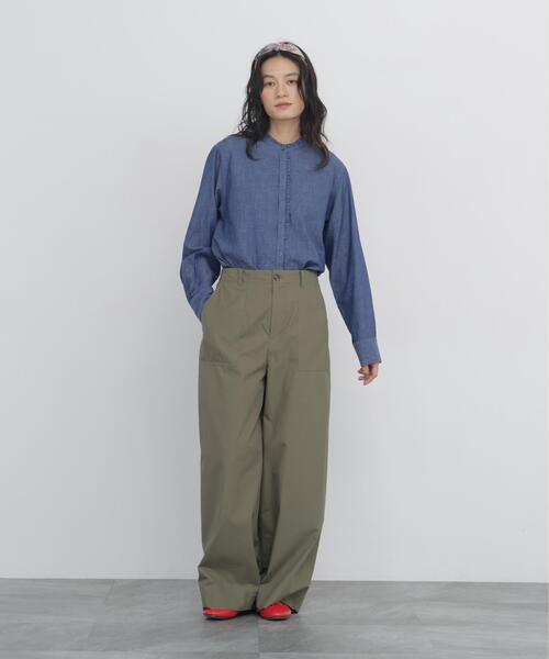 human woman（ヒューマンウーマン）の「◆【ウォッシャブル / シアーデニム・チェック 3カラー展開】スタンドフリルシャツブラウス（シャツ/ブラウス・レディース・ダークインディゴブルー/ベージュ系その他3/ブルー・MEDIUM）」の22枚目の写真