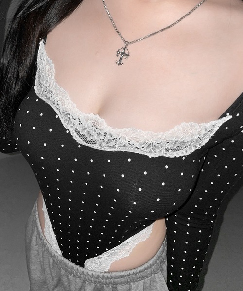 me+em select(ミームセレクト)の「ドットカットアウトレースポイントボディスーツトップス /dot cutout lace point bodysuit tops(Tシャツ/カットソー・レディース・ブラック/ホワイト・FREE)」の16枚目の写真