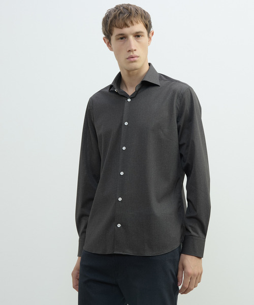 MEN'S MELROSE(メンズメルローズ)の「HITOYOSHIダブルネーム | テックジャージワイドカラーシャツ(シャツ/ブラウス・メンズ・ネイビー/ブラウン・2/3/4)」の4枚目の写真