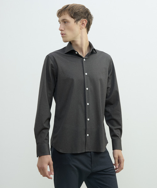 MEN'S MELROSE(メンズメルローズ)の「HITOYOSHIダブルネーム | テックジャージワイドカラーシャツ(シャツ/ブラウス・メンズ・ネイビー/ブラウン・2/3/4)」の5枚目の写真