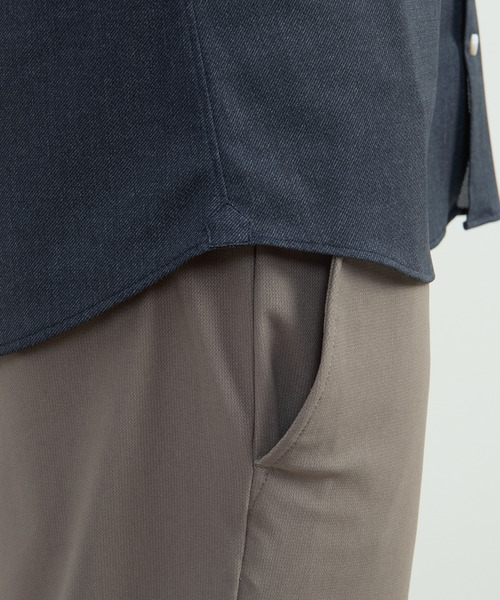 MEN'S MELROSE(メンズメルローズ)の「HITOYOSHIダブルネーム | テックジャージワイドカラーシャツ(シャツ/ブラウス・メンズ・ネイビー/ブラウン・2/3/4)」の16枚目の写真