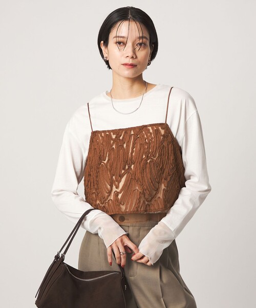 green label relaxing(グリーンレーベルリラクシング)の「テープシシュウ ショート キャミソール(キャミソール・レディース・ブラック/ブラウン系・FREE)」の3枚目の写真