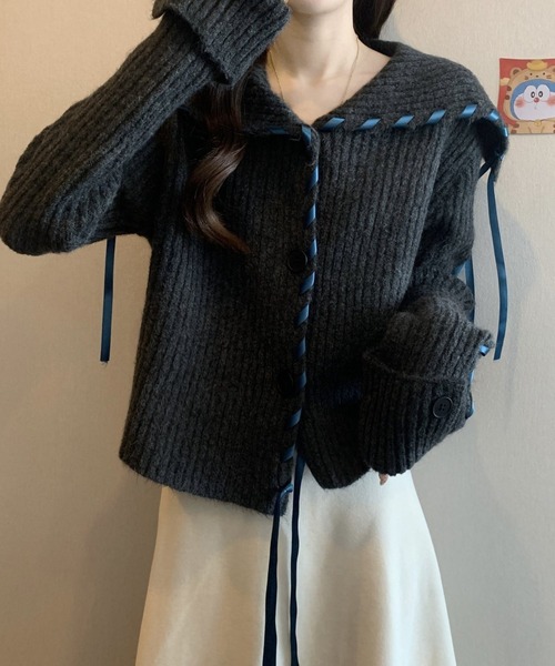 Teem Store(チームストア)の「袖レースアップビッグカラーリブニットカーディガン(カーディガン/ボレロ・レディース・アイボリー/ダークグレー・M)」の13枚目の写真