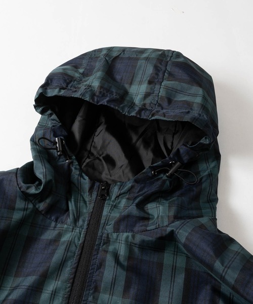 THRASHER(スラッシャー)の「【at】〔THRASHER/スラッシャー〕レトロチェック マウンテンパーカー ドローコード付き(ナイロンジャケット・メンズ・ブラック/ブルー/グリーン・MEDIUM/LARGE)」の4枚目の写真