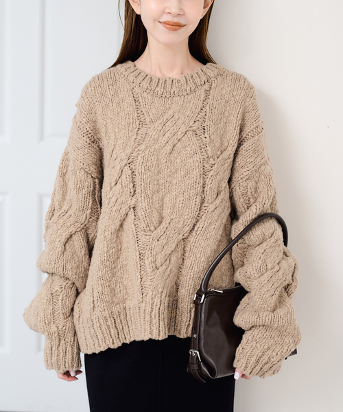 U by SPICK&SPAN(ユーバイスピックアンドスパン)の「ケーブルニット(ニット/セーター・レディース・ベージュ/White/レッド・FREE)」の2枚目の写真