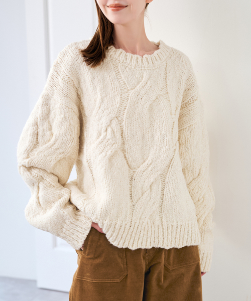 U by SPICK&SPAN(ユーバイスピックアンドスパン)の「ケーブルニット(ニット/セーター・レディース・ベージュ/White/レッド・FREE)」の11枚目の写真