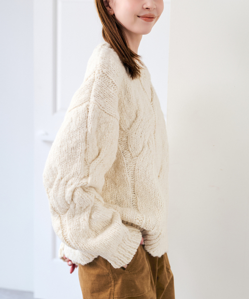 U by SPICK&SPAN(ユーバイスピックアンドスパン)の「ケーブルニット(ニット/セーター・レディース・ベージュ/White/レッド・FREE)」の12枚目の写真