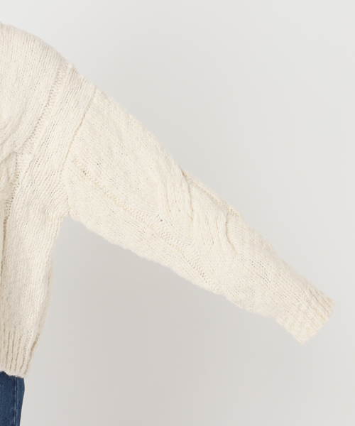 U by SPICK&SPAN(ユーバイスピックアンドスパン)の「ケーブルニット(ニット/セーター・レディース・ベージュ/White/レッド・FREE)」の6枚目の写真