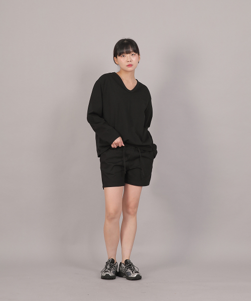 SAINTCREW(セントクルー)の「オーバーサイズソフトVネック長袖TシャツCVL-8A20ブラック(Tシャツ/カットソー・レディース・その他・FREE)」の5枚目の写真