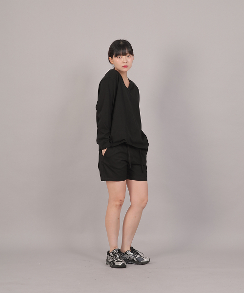 SAINTCREW(セントクルー)の「オーバーサイズソフトVネック長袖TシャツCVL-8A20ブラック(Tシャツ/カットソー・レディース・その他・FREE)」の9枚目の写真