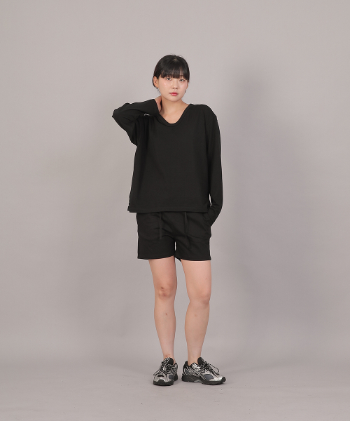 SAINTCREW(セントクルー)の「オーバーサイズソフトVネック長袖TシャツCVL-8A20ブラック(Tシャツ/カットソー・レディース・その他・FREE)」の11枚目の写真