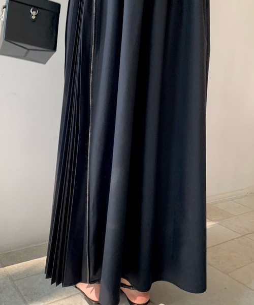 BIRTHDAY BASH(バースデイバッシュ)の「SIDE ZIP PLEATS DRESS(サイドジッププリーツドレス)(ワンピース・レディース・ネイビー/ブラック・SMALL/MEDIUM)」の17枚目の写真