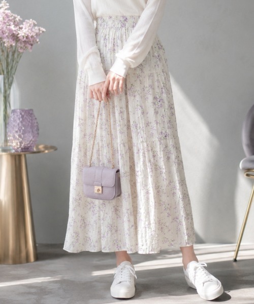 Amulet(アミュレット)の「小花柄でコーデを華やかに♪ 小花柄シアーロングスカート(スカート・レディース・ホワイト/アイボリー・M)」の1枚目の写真