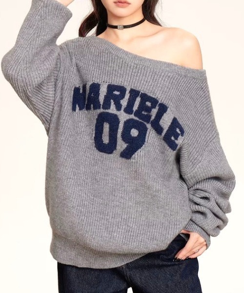 SHEENA(シーナ)の「オフショルダーロゴニットプルオーバー(ニット/セーター・レディース・グレー/ネイビー・M)」の16枚目の写真