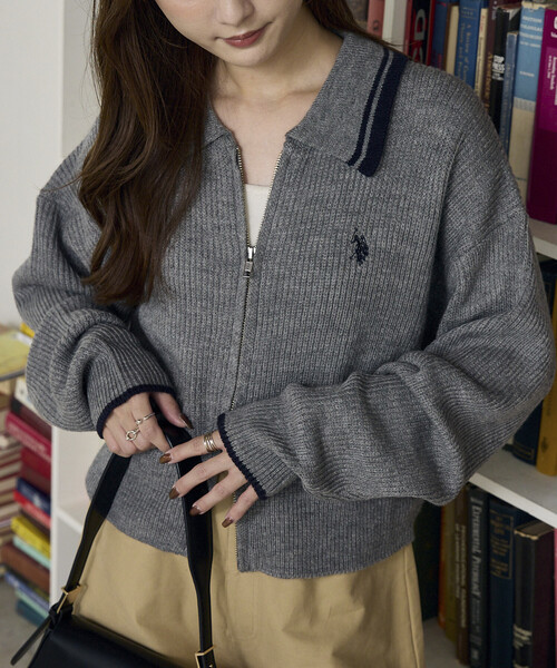 U.S. POLO ASSN.(ユーエスポロアッスン)の「U.S. POLO ASSN. × PUBLUX/ユーエスポロアッスン 別注 襟ライン入り ドライバーズニット 限定展開(カーディガン/ボレロ・レディース・グレー/ブラウン/ブラック/ネイビー/ベージュ・フリ-)」の15枚目の写真