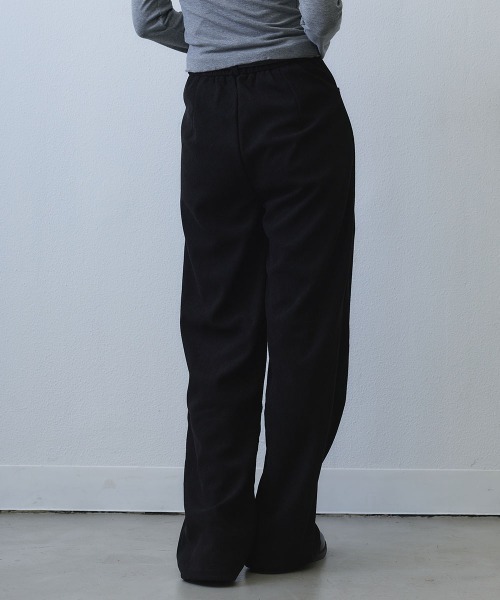 Clum（クルム）の「corduroy tuck wide pants / コーデュロイタックワイドパンツ（その他パンツ・レディース・ブラック/ベージュ/ブラウン・SMALL/MEDIUM/LARGE）」の6枚目の写真