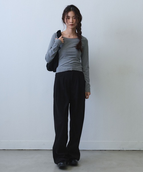 Clum（クルム）の「corduroy tuck wide pants / コーデュロイタックワイドパンツ（その他パンツ・レディース・ブラック/ベージュ/ブラウン・SMALL/MEDIUM/LARGE）」の8枚目の写真