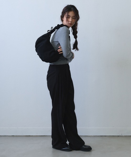 Clum（クルム）の「corduroy tuck wide pants / コーデュロイタックワイドパンツ（その他パンツ・レディース・ブラック/ベージュ/ブラウン・SMALL/MEDIUM/LARGE）」の11枚目の写真