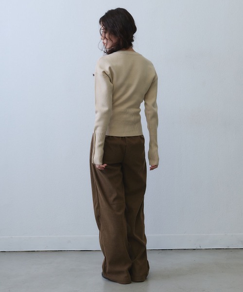 Clum（クルム）の「corduroy tuck wide pants / コーデュロイタックワイドパンツ（その他パンツ・レディース・ブラック/ベージュ/ブラウン・SMALL/MEDIUM/LARGE）」の19枚目の写真
