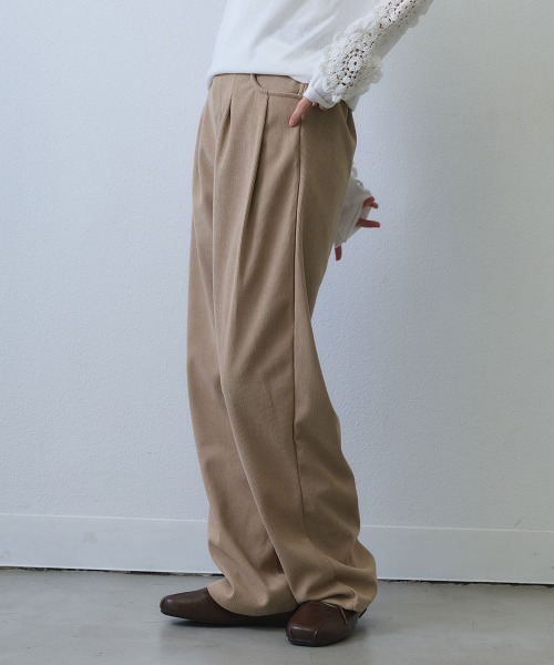 Clum（クルム）の「corduroy tuck wide pants / コーデュロイタックワイドパンツ（その他パンツ・レディース・ブラック/ベージュ/ブラウン・SMALL/MEDIUM/LARGE）」の22枚目の写真