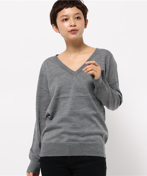 NATURAL BEAUTY BASIC（ナチュラルビューティーベーシック）の「【AneCan 12月号掲載】イタリーウールベーシック Vネックニット（ニット/セーター・レディース・グレー/ピンク/グリーン/ブルー系その他/ベージュ/ブラック・MEDIUM）」の3枚目の写真