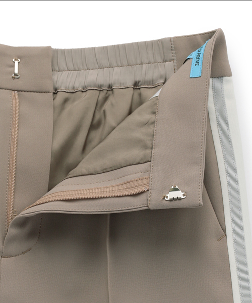 GUILD PRIME（ギルドプライム）の「【GUILD PRIME】WOMENS サイドスリットパンツ（その他パンツ・レディース・ベージュ/ブラック・36/34）」の11枚目の写真