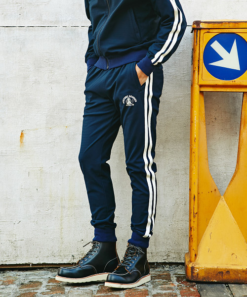 HYSTERIC GLAMOUR（ヒステリックグラマー）の「HYS SOUNDS プリント 2ライン裾リブイージーパンツ（その他パンツ・メンズ・ネイビー/ブラック・SMALL/MEDIUM/LARGE）」の8枚目の写真