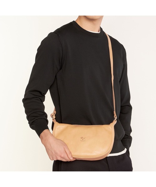 IL BISONTE(イルビゾンテ)の「IL BISONTE / ORIGINAL LEATHER / クロスボディバッグ(ショルダーバッグ・レディース・レッド/グレー/ダークブラウン/ブラック/グリーン/ナチュラル/ライトブラウン/レンガ/オレンジ/ホワイト/ネイビー/オリーブ・FREE)」の20枚目の写真