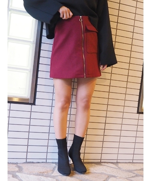 MURUA（ムルーア）の「フロントジップミニスカート（スカート・レディース・ブラック/グレー/レッド・2/1）」の3枚目の写真