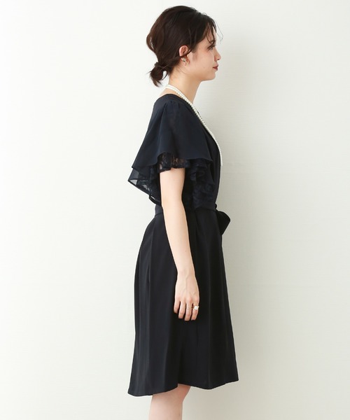 MARLENE JOBERT（マルレーヌ　ジョベル）の「袖フリルオケージョンワンピース（ドレス・レディース・グレー/ネイビー/ブラック・L/M）」の4枚目の写真