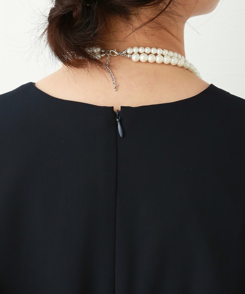 MARLENE JOBERT（マルレーヌ　ジョベル）の「袖フリルオケージョンワンピース（ドレス・レディース・グレー/ネイビー/ブラック・L/M）」の6枚目の写真