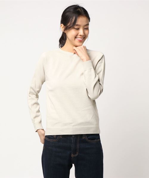 AIGLE(エーグル)の「Wコンフォートプルオーバーニット(ニット/セーター・レディース・ライトベージュ/ダークネイビー・36/38/40)」の6枚目の写真