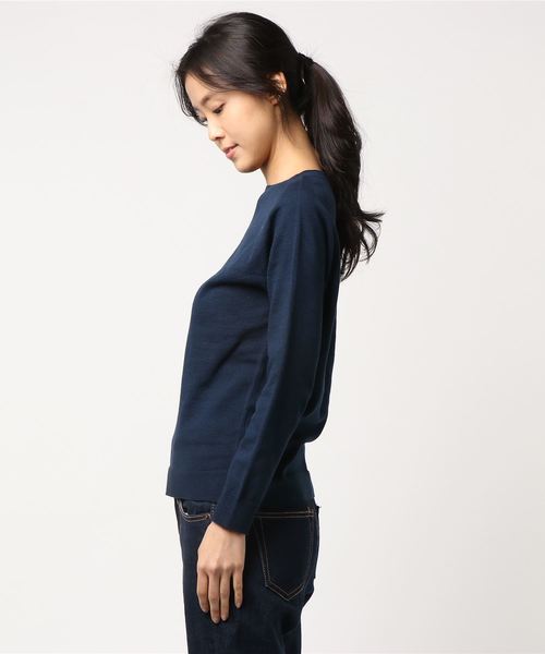 AIGLE(エーグル)の「Wコンフォートプルオーバーニット(ニット/セーター・レディース・ライトベージュ/ダークネイビー・36/38/40)」の3枚目の写真