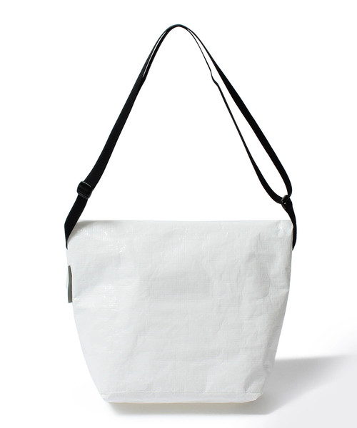 STANDARD SUPPLY(スタンダードサプライ)の「STANDARD SUPPLY × BEAMS / 別注 Polyethylene Cross Bag(ショルダーバッグ・メンズ・ホワイト/その他1・ONE SIZE)」の5枚目の写真