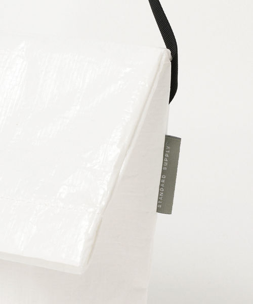 STANDARD SUPPLY(スタンダードサプライ)の「STANDARD SUPPLY × BEAMS / 別注 Polyethylene Cross Bag(ショルダーバッグ・メンズ・ホワイト/その他1・ONE SIZE)」の14枚目の写真