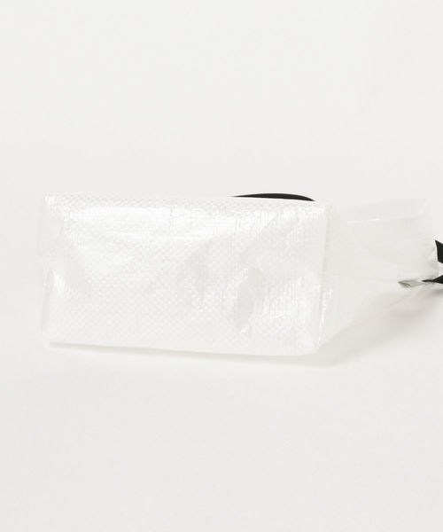STANDARD SUPPLY(スタンダードサプライ)の「STANDARD SUPPLY × BEAMS / 別注 Polyethylene Cross Bag(ショルダーバッグ・メンズ・ホワイト/その他1・ONE SIZE)」の18枚目の写真