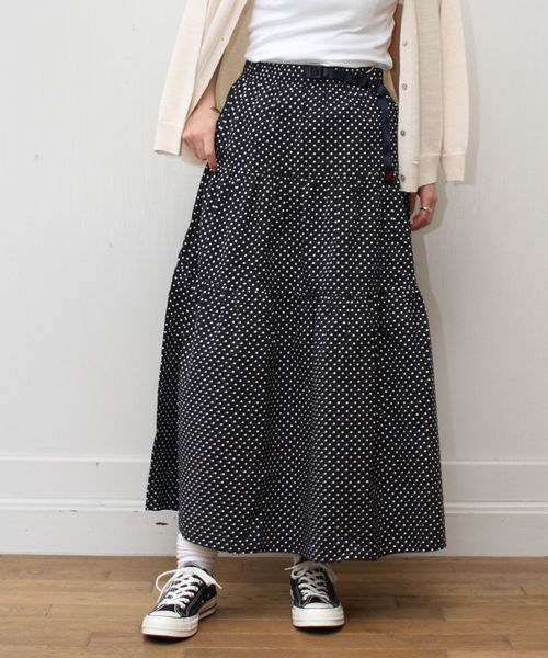 Gramicci（グラミチ）の「GRAMICCI / グラミチ ウェザーティアードスカート WEATHER TIERED SKIRT（スカート・レディース・ブラック/オリーブ/サンドベージュ/ドット/ネイビー・M）」の5枚目の写真
