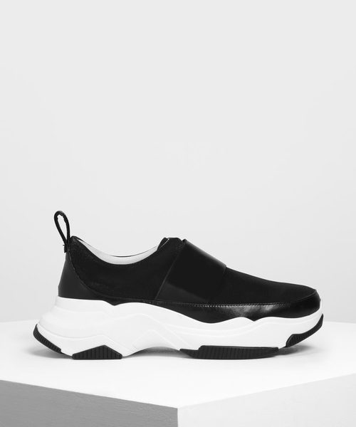 CHARLES & KEITH（チャールズ & キース）の「チャンキースリッポン スニーカー / Chunky Slip On Sneakers（スニーカー・レディース・ブラック/マルチ・23cm/23.5cm/24.5cm/25cm）」の2枚目の写真