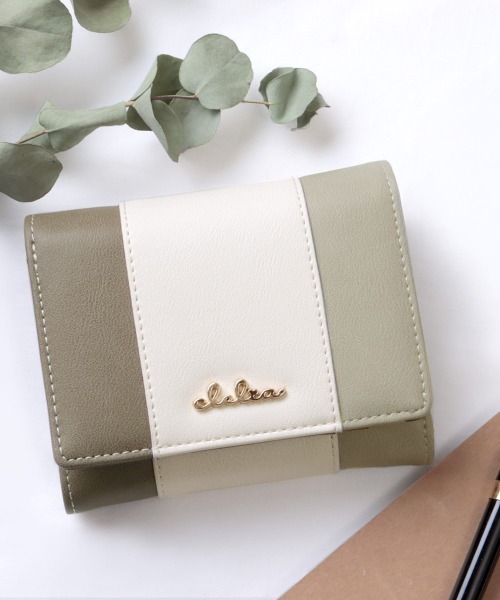 Clelia(クレリア)の「トリコロールカラー二つ折り財布(財布・レディース・ブルー系その他/ブルー系その他2/ピンク系その他/桜/パープル系その他/ふじ色系/グレー/オリーブ/ブラウン系その他/グリーン系その他/ブラウン系その他3/ブルー系その他3/グリーン×ピンク/ブラウン系その他2/ブルー系その他4/イエロー×グリーン/ピンク系その他2/ワインレッド/レッド系その他/イエロー系その他/グリーン系その他2/B/F/A/C/D/E・ONE SIZE)」の6枚目の写真