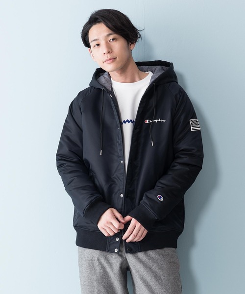 Champion（チャンピオン）の「【CHAMPION/チャンピオン】フーデッドブルゾン　Ｃ３－Ｑ６０５　保温性　『Thermo Lite』　フード中綿ジャケット　星条旗（ブルゾン・メンズ・ブラック/ベージュ/パープル・MEDIUM/LARGE/X-LARGE）」の2枚目の写真