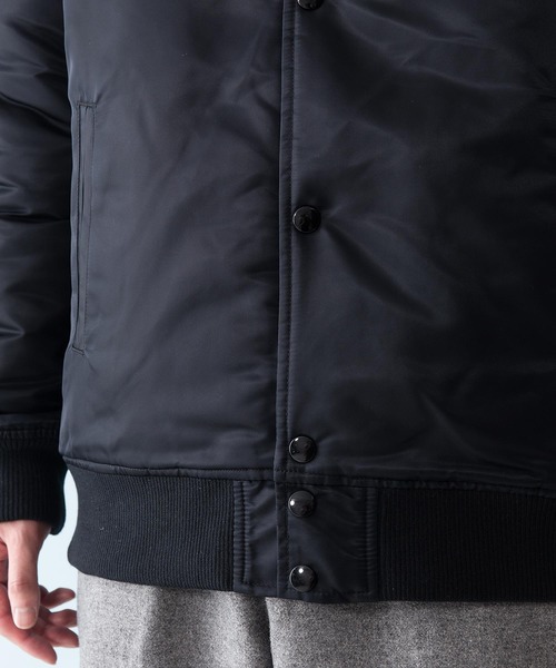 Champion（チャンピオン）の「【CHAMPION/チャンピオン】フーデッドブルゾン　Ｃ３－Ｑ６０５　保温性　『Thermo Lite』　フード中綿ジャケット　星条旗（ブルゾン・メンズ・ブラック/ベージュ/パープル・MEDIUM/LARGE/X-LARGE）」の8枚目の写真