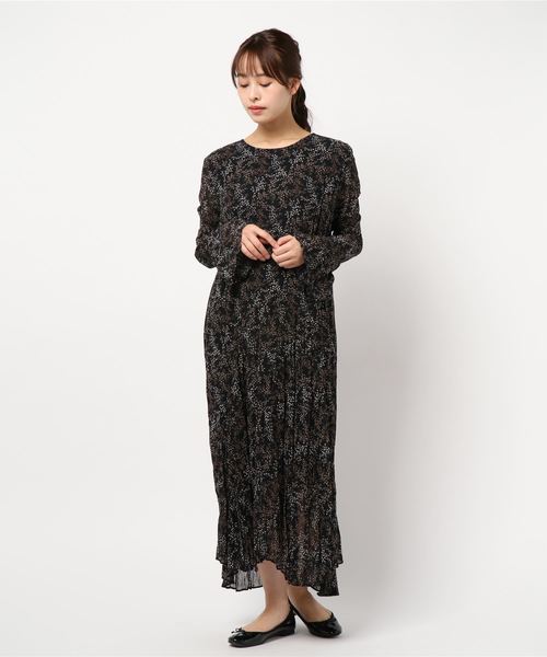 Cheek（チーク）の「ワッシャープリーツ花柄ワンピース（ワンピース・レディース・ホワイト/ブラック/ブルー・MEDIUM）」の17枚目の写真