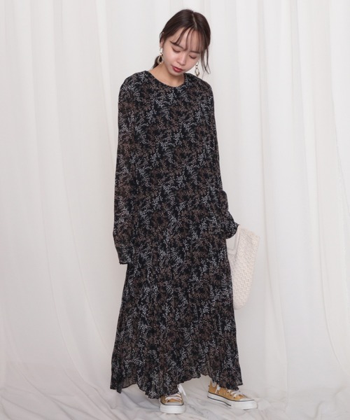 Cheek（チーク）の「ワッシャープリーツ花柄ワンピース（ワンピース・レディース・ホワイト/ブラック/ブルー・MEDIUM）」の10枚目の写真